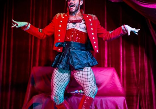 Show burlesque avec Vicomte Harbour