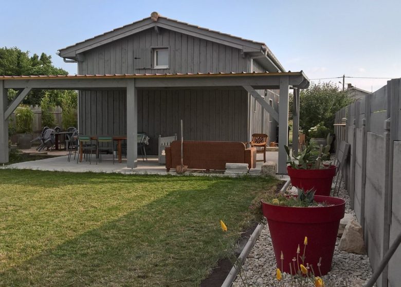 Mooi houten huis in het hart van de Médoc