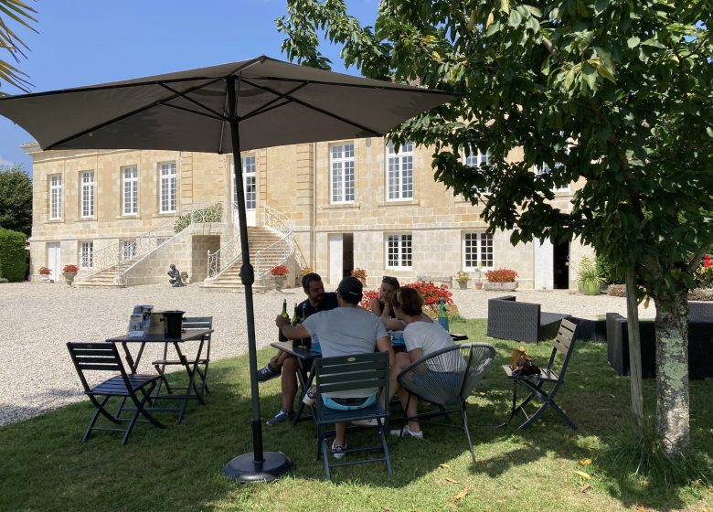 Aperitif at Château Balac