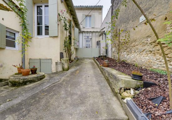 Entre Vignes et Roses