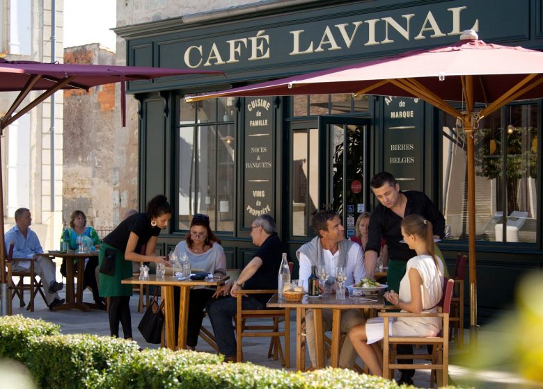 拉维纳尔咖啡馆
