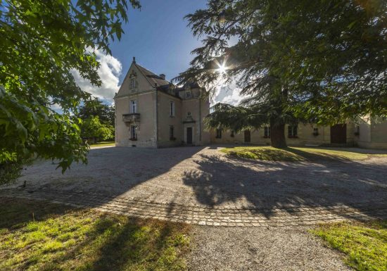 Tour de história e lendas no Château La Haye