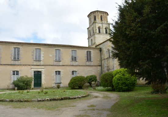 The small automata museum and abbey of Vertheuil