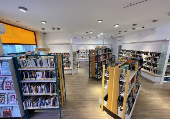 Муниципальная библиотека Леспар-Медок