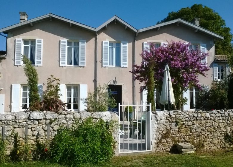 Bed and Breakfast of Château Gunes (Guges)