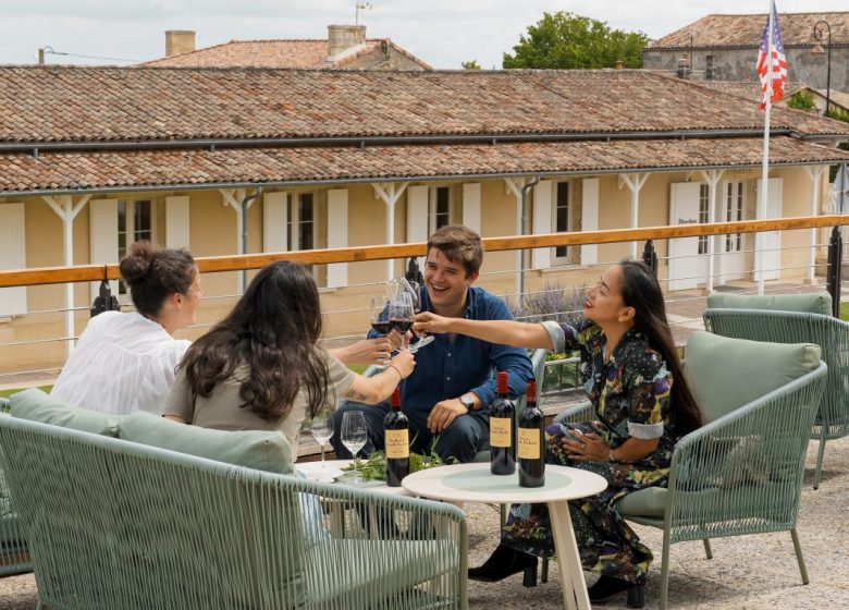 Sommerterrasse im Château Léoville Poyferré