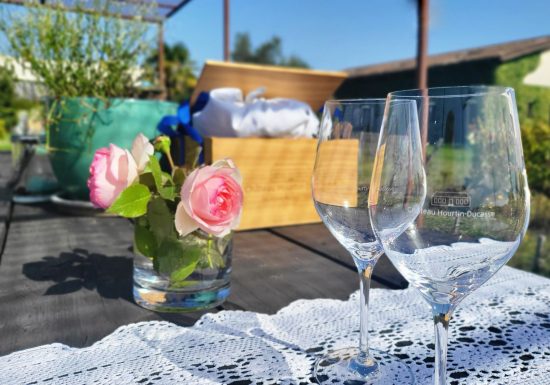 Picknicken in de tuin van Château Hourtin-Ducasse