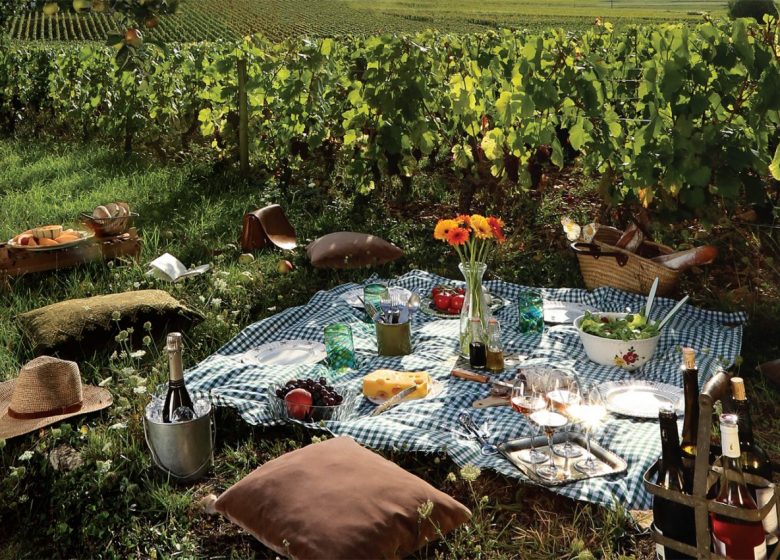 Picnic en el Viticultor Independiente en Château De La Croix