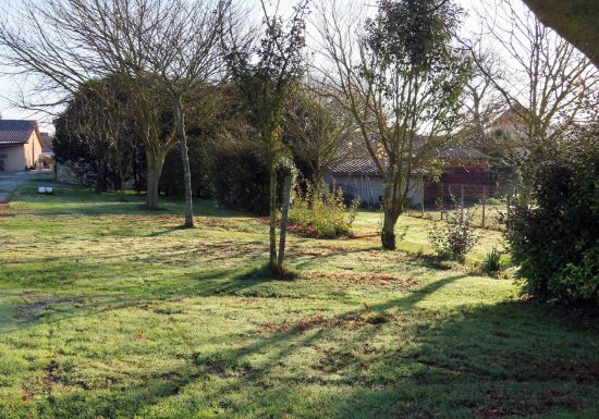 Aire von Château Pierre de Montignac