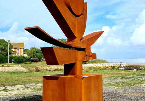 Scultura omaggio a Edgard Pillet