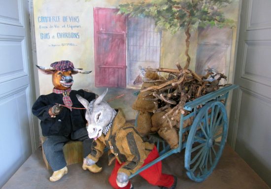 El museo de los pequeños autómatas y la abadía de Vertheuil