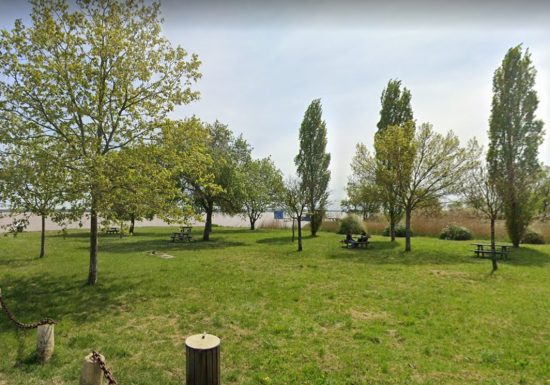 Aire de pique-nique du port de Saint-Julien